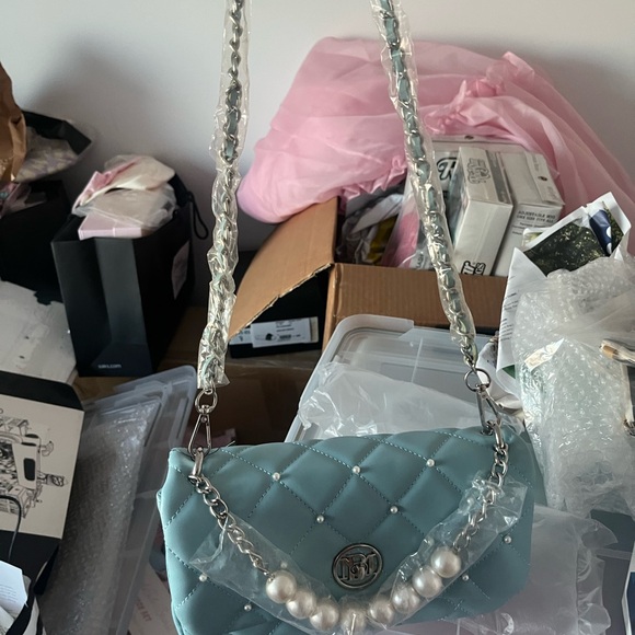 Badgley Mischka Chanel-style Quilted Blue Bag with pearl accents NWT - Picture 7 of 11